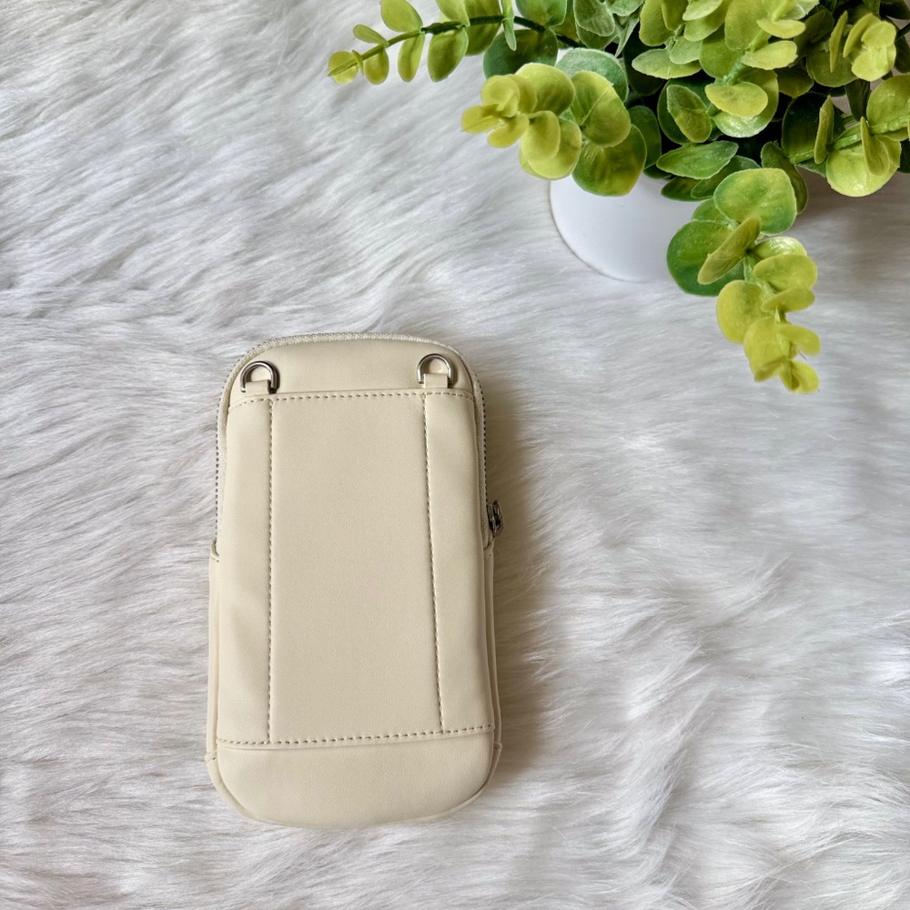 The Stanley Cross Bottle Max Phone Keys Wallet Case Cream - Picture 10 of 16